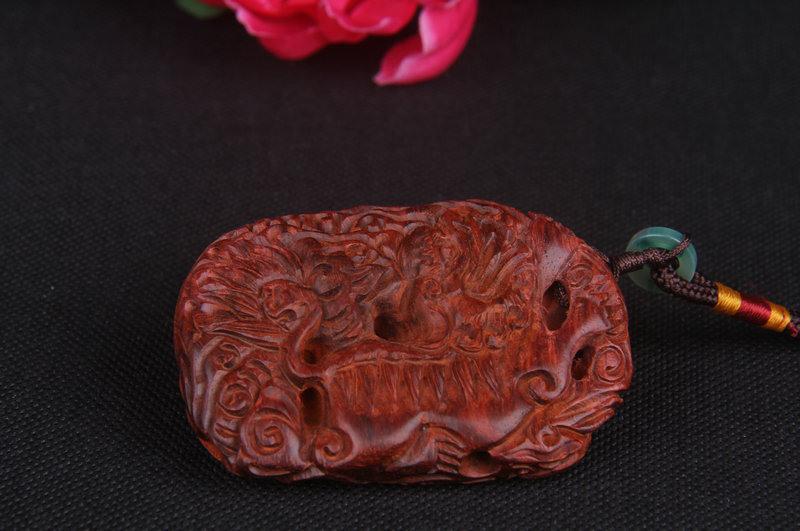 Lion India lobular rosewood handle